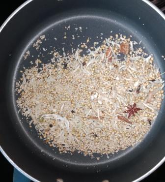 झणझणीत मिसळ पाव | misal pav recipe in marathi | kolhapuri misal pav recipe in marathi