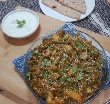 परवल आलू की सब्जी | Parwal Aloo Ki Sookhi Sabji 