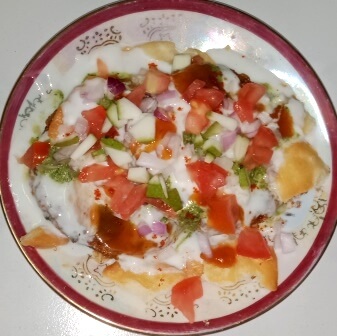 Aloo Tikki Chaat Recipe in Hindi