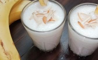 Banana lassi recipe in hindi