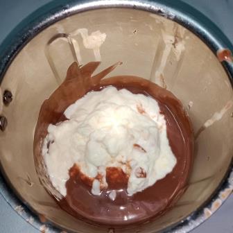 Chocolate Ice Cream 3