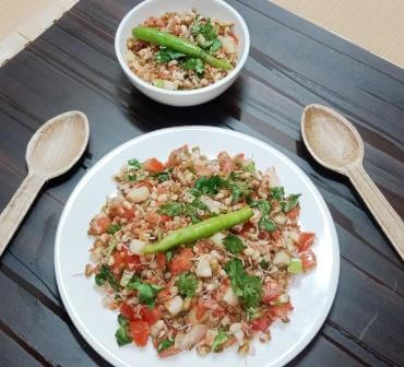 स्प्राउट्स सलाद | Sprouted Moong Salad Recipe In Hindi  | अंकुरित मूंग का सलाद