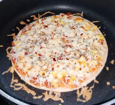 Schezwan Corn Pizza Recipe in Hindi 