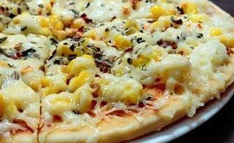 Schezwan Corn Pizza Recipe in Hindi