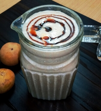 Chikoo Milkshake Recipe in Hindi 