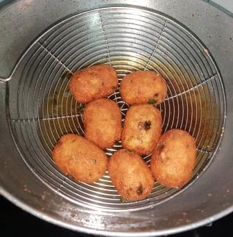 आलू के नगेट्स रेसिपी (Potato nuggets recipe in Hindi)