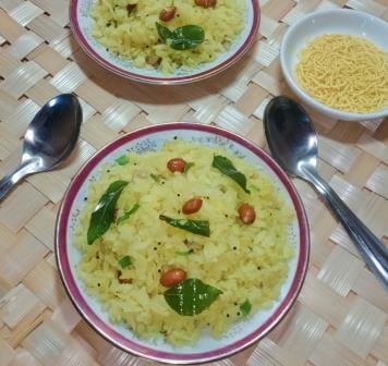 कांदा पोहा रेसिपी (kanda poha in hindi)