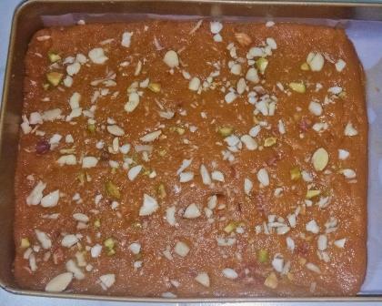 बेसन की बर्फी | Besan Barfi Recipe | Besan Ki Barfi Recipe in Hindi