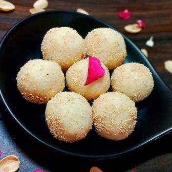 गणेश चतुर्थी पर घर पर बनाये यह 4 तरह के लड्डू | ganesh chaturthi ladoo recipe in Hindi | laddu recipe for ganesh | ganpati laddu recipe