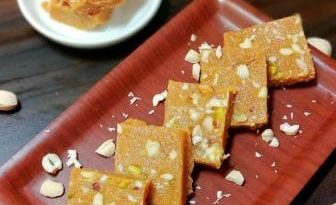 बेसन की बर्फी | Besan Barfi Recipe | Besan Ki Barfi Recipe in Hindi