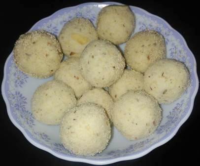 इंस्टेंट रवा लड्डू | instant rava ladoo recipe | sooji laddu or sooji ladoo 