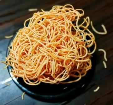क्रिस्पी फ्राइड नूडल्स रेसिपी | crispy fried noodles in hindi | चाईनीज़ फ्राइड नूडल्स 