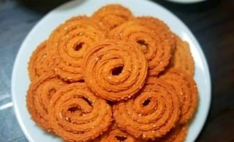 इंस्टेंट चकली रेसिपी | instant chakli recipe in Hindi | instant rice chakkuli recipe | instant murukku