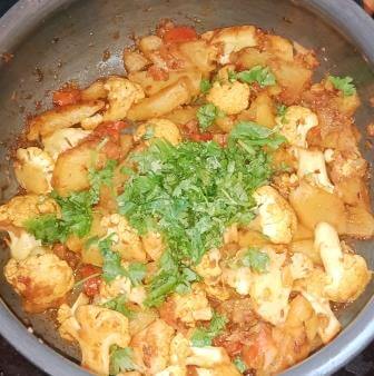 आलू गोबी ड्राई रेसिपी | aloo gobi dry in hindi | आलू गोभी की सब्जी  