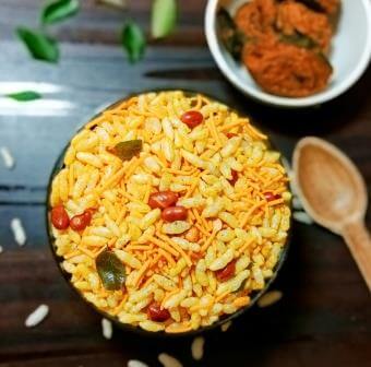 मुरमुरा नमकीन रेसिपी | murmura  namkeen  recipe in hindi | spicy puffed rice | spicy murmura chivda