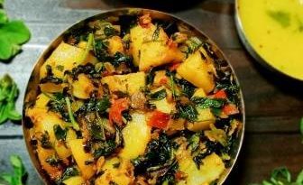 आलू मेथी की सब्जी | aloo methi recipe in hindi | पंजाबी आलू मेथी की रेसिपी | आलू मेथी की सूखी सब्जी | सूखी आलू मेथी की सब्जी बनाने की विधि : (स्टेप बाय स्टेप फोटो साथ)