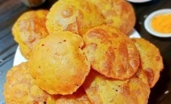 नमकीन मसाला पुरी रेसिपी | masala puri recipe in hindi | गुजराती मसाला पुरी | महाराष्ट्रियन तिखट पूरी