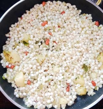 Hariyali Sabudana Khichdi Recipe hari Masaledar Sabudana Khichdi Recipe 11