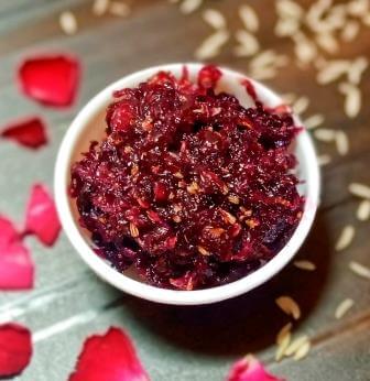 इंस्टेंट गुलकंद रेसिपी | गुलकंद बनाने की विधि | Homemade instant Gulkand recipe in Hindi | गुलकंद के फायदे और नुकसान