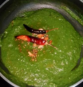 लसूनी पालक रेसिपी (lehsuni palak dhaba style recipe in hindi)