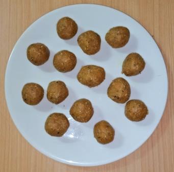 सौंठ गुड़ की गोली dry ginger and jaggery balls 