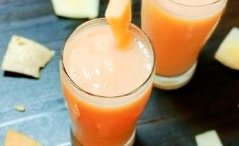 मस्क मेलोन (खरबूजा) मिल्क शेक (musk melon milk shake recipe in hindi)