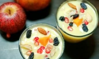 फ्रूट कस्टर्ड रेसिपी | Fruit custard recipe in hindi | कस्टर्ड के साथ फ्रूट सलाद