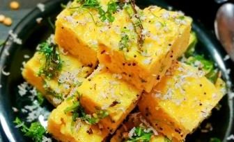 chana dal khaman dhokla (वाटी दाल खमन ढोकला रेसिपी) in Hindi | Dal dhokla recipe in hindi