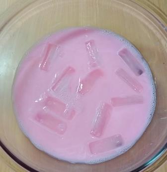 Rooh Afza Milkshake Recipe in hindi 3