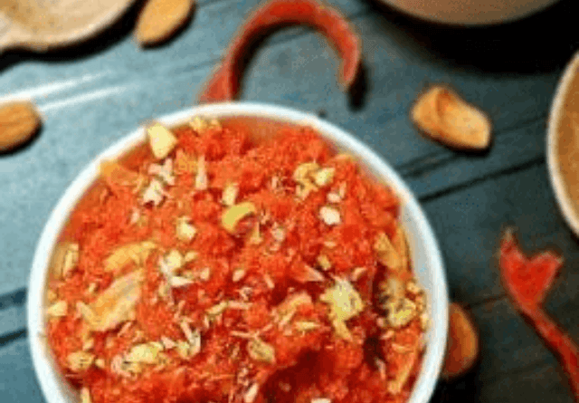 परफेक्ट माप के साथ घर पर बनाएं गाजर का हलवा (Gajar Ka Halwa)